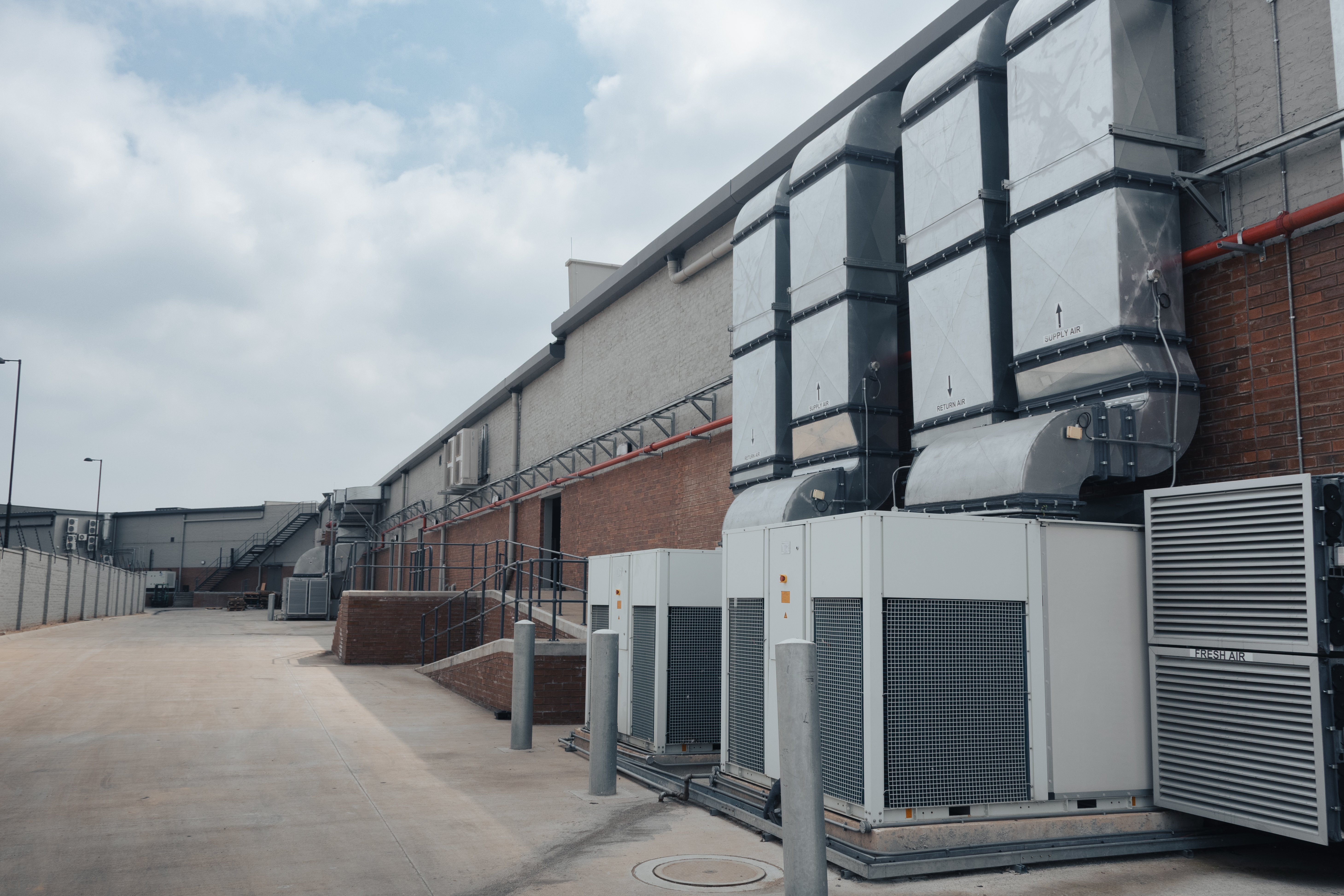 Shopping Centres – Newmarket Shopping Center